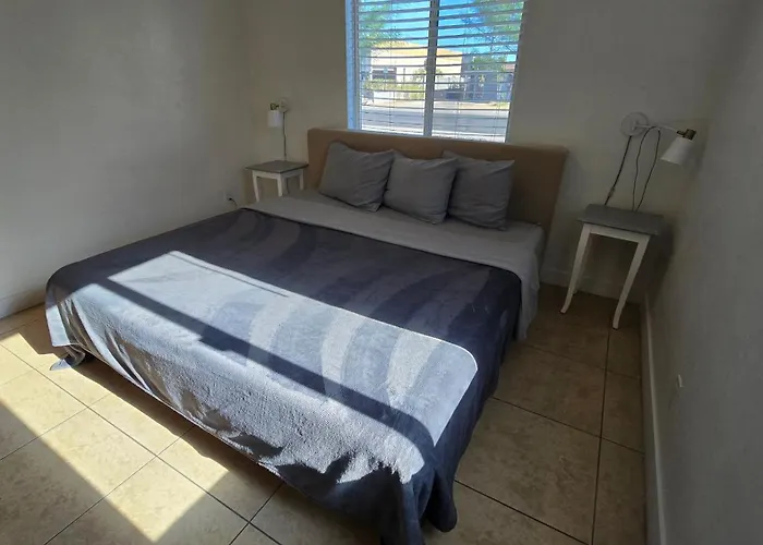 Zzz Msg For 5 Percent Off Zzz 3bed 1bath Kingkingqueenbeds House Midtownphx Apartment *